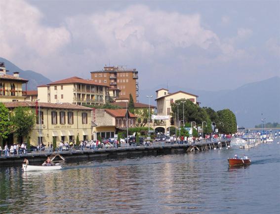 La Contrada Bed & Breakfast Sarnico Luaran gambar